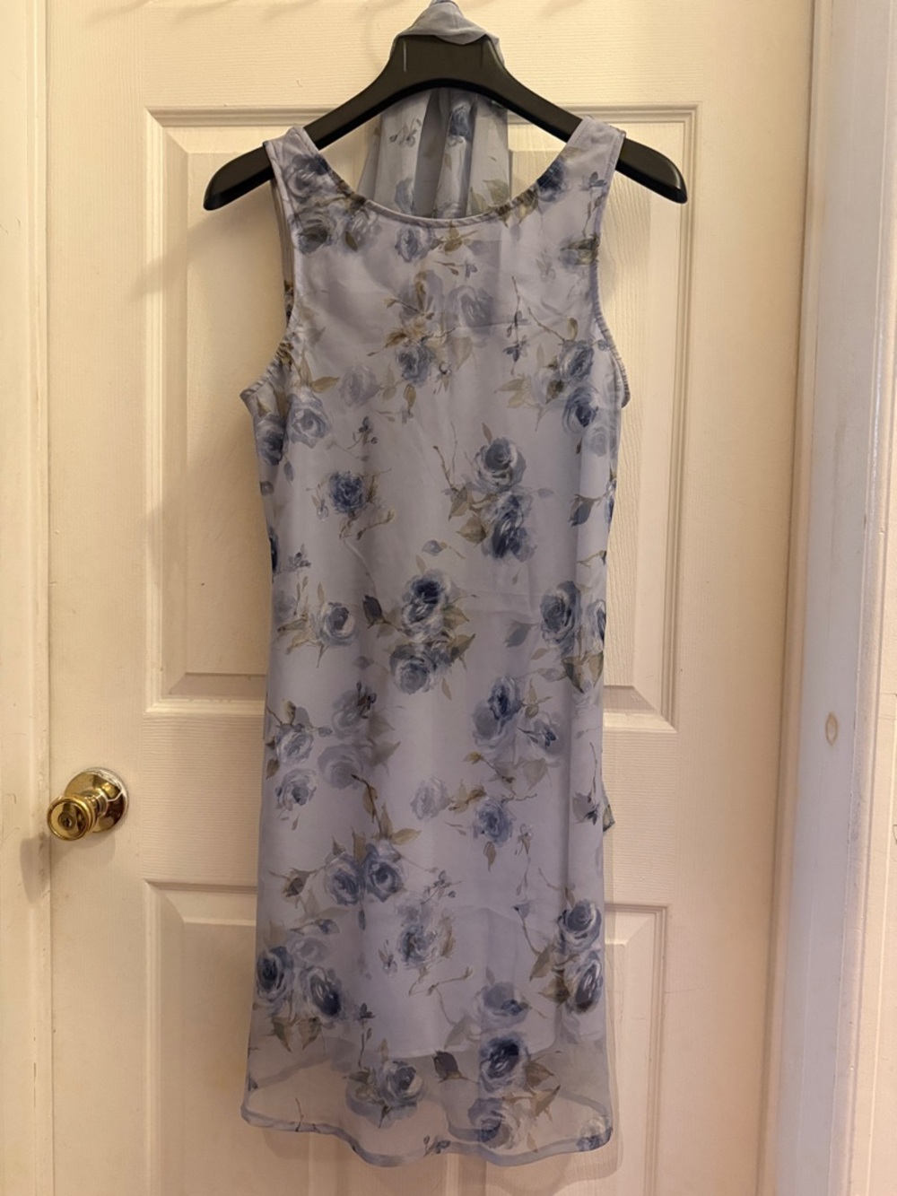 Vintage 1997 Sleeveless Light Blue Floral Shift Dress with scarf - L